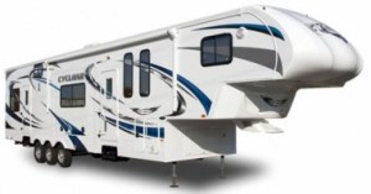 2013 Heartland Cyclone CY 4100 KING | RV Guide