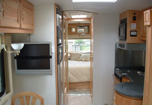 2004 airstream land yacht review
