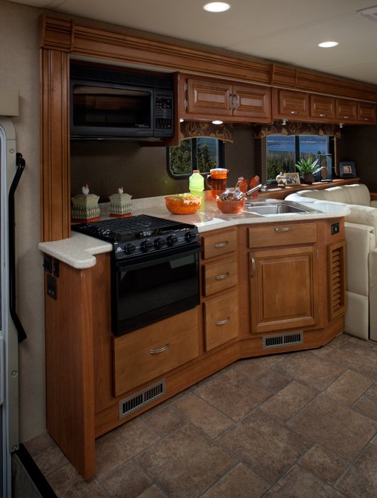 2013 Holiday Rambler Vacationer 32WBD Review | RV Guide