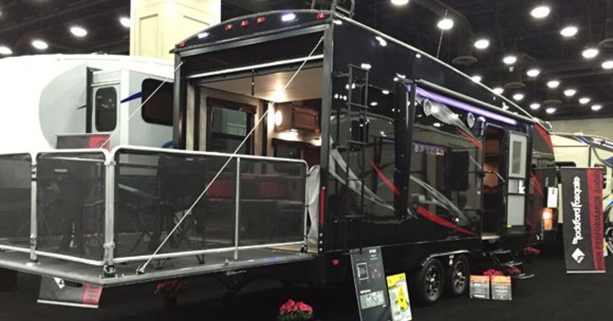 Winnebago Debuts New Spyder Toy Hauler | RV Guide