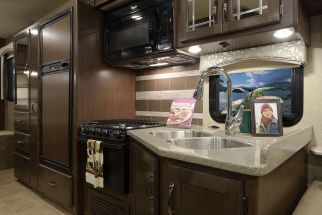 2019 thor motor coach chateau 31y review