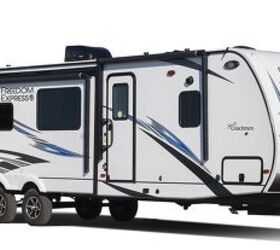 2023 Coachmen Freedom Express Liberty Edition 320BHDSLE