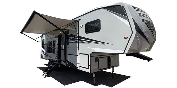 Wide Body Rvs 2023 Eclipse Iconic 5th Wheel Wide Body 4028CL's media | RV Guide