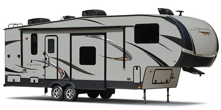 2019 Forest River Rockwood Signature Ultra Lite FW 8288BS