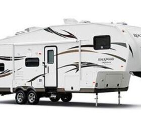 2014 Forest River Rockwood Signature Ultra Lite 8280WS