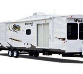 2013 Forest River Wildwood DLX 4002Q