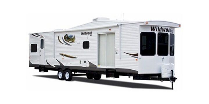2013 Forest River Wildwood DLX 426 2B