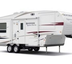 2009 Forest River Rockwood Signature Ultra Lite 8265WS