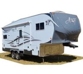 2014 Northwood Arctic Fox Silver Fox 29-5T | RV Guide