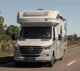 Winnebago View 24T vs. Jayco Melbourne Prestige 25LP | RV Guide